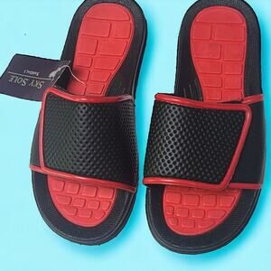 Sky Sole Boy's Black Red Slide Sandals, size 2-3 Little Kid ~ Brand New